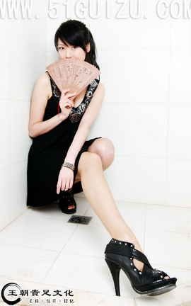  No.134 ԵVɫȹ¶ֺ߸ϵA