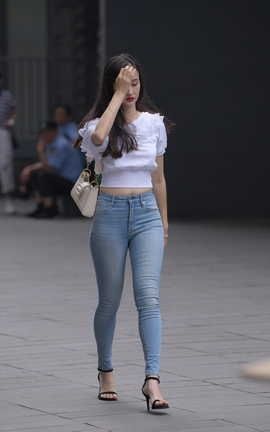 ��ѡ������Ʒ NO.1318 һֻ��¹��Ӱ��Ʒ ��ɫ����ţ�п���Ů part4_��˿��