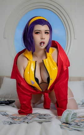 Uy Uy Faye Valentine