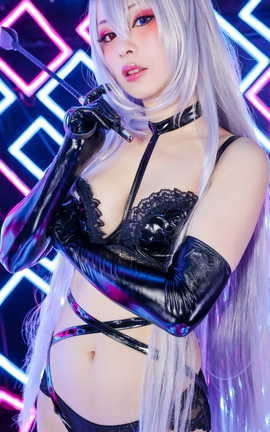 Arisa Chan Black Lobelia